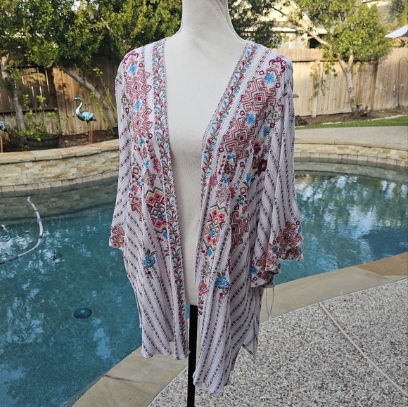Nwot Savanna Jane Multicol Boho Aztec Floral Embroidered Open Front Kimono 1x/2x - Picture 6 of 16